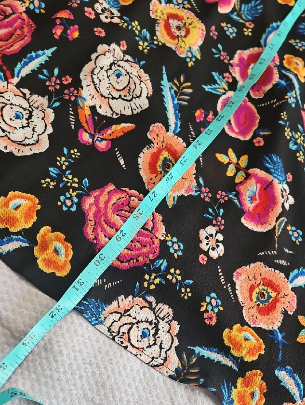 Lily Rose Black Shift Cold Shoulder Dress Gorgeous Floral Print MED - Picture 11 of 14